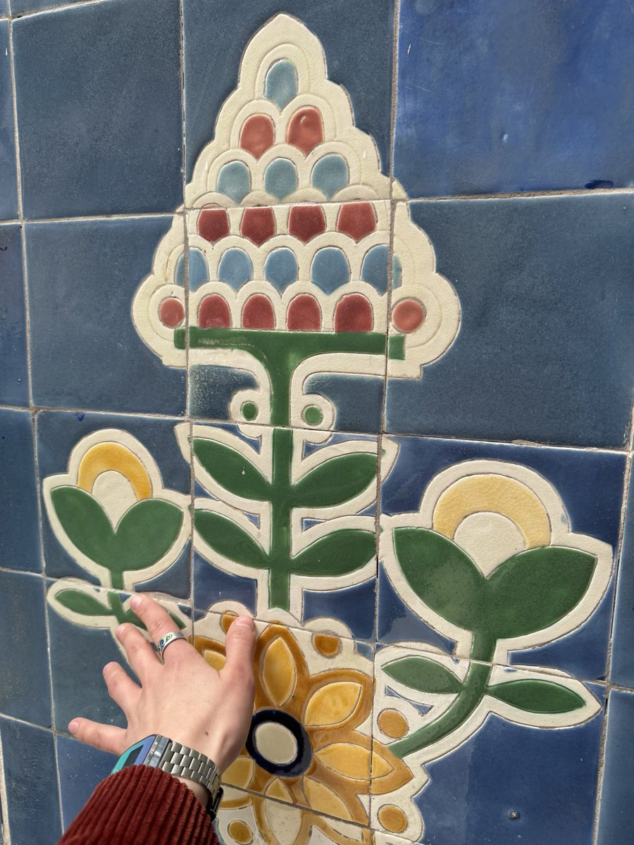 шматок смальти tweet media