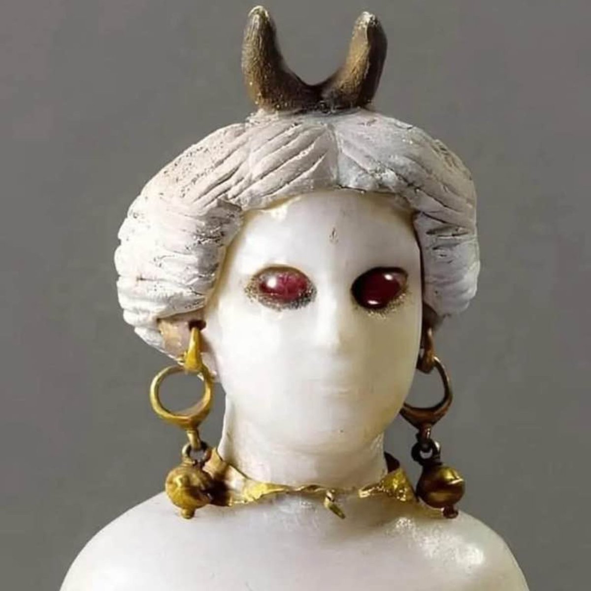 History Content tweet media