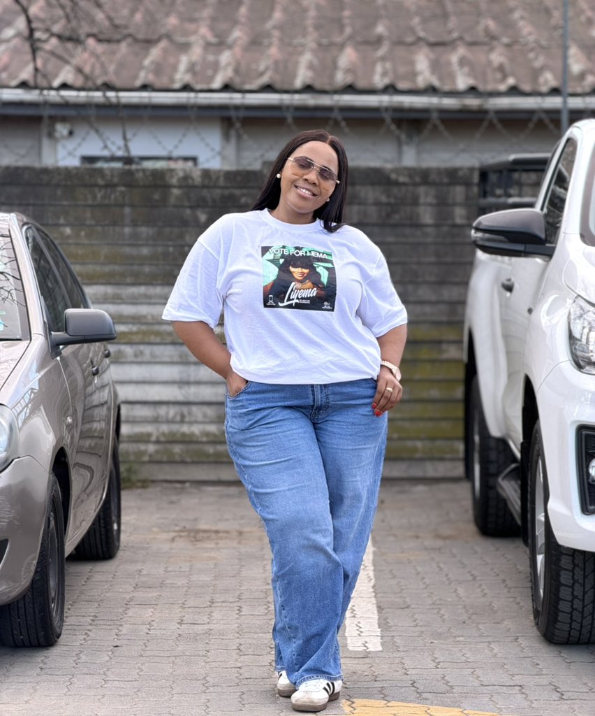 Lisa Lee Pakatwana 🇿🇦 tweet media