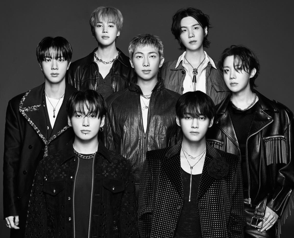 BTS กลายเป็นศิลปินกลุ่มและศิลปินชาวเอเชียรายแรกในประวัติศาสตร์ที่สามารถพาเพลงขึ้นอันดับ #1 แทนที่เพลงอีกเพลงของตัวเองบนชาร์ต Apple Music Global ได้!

#1 SWIM 🆕
#1 Please