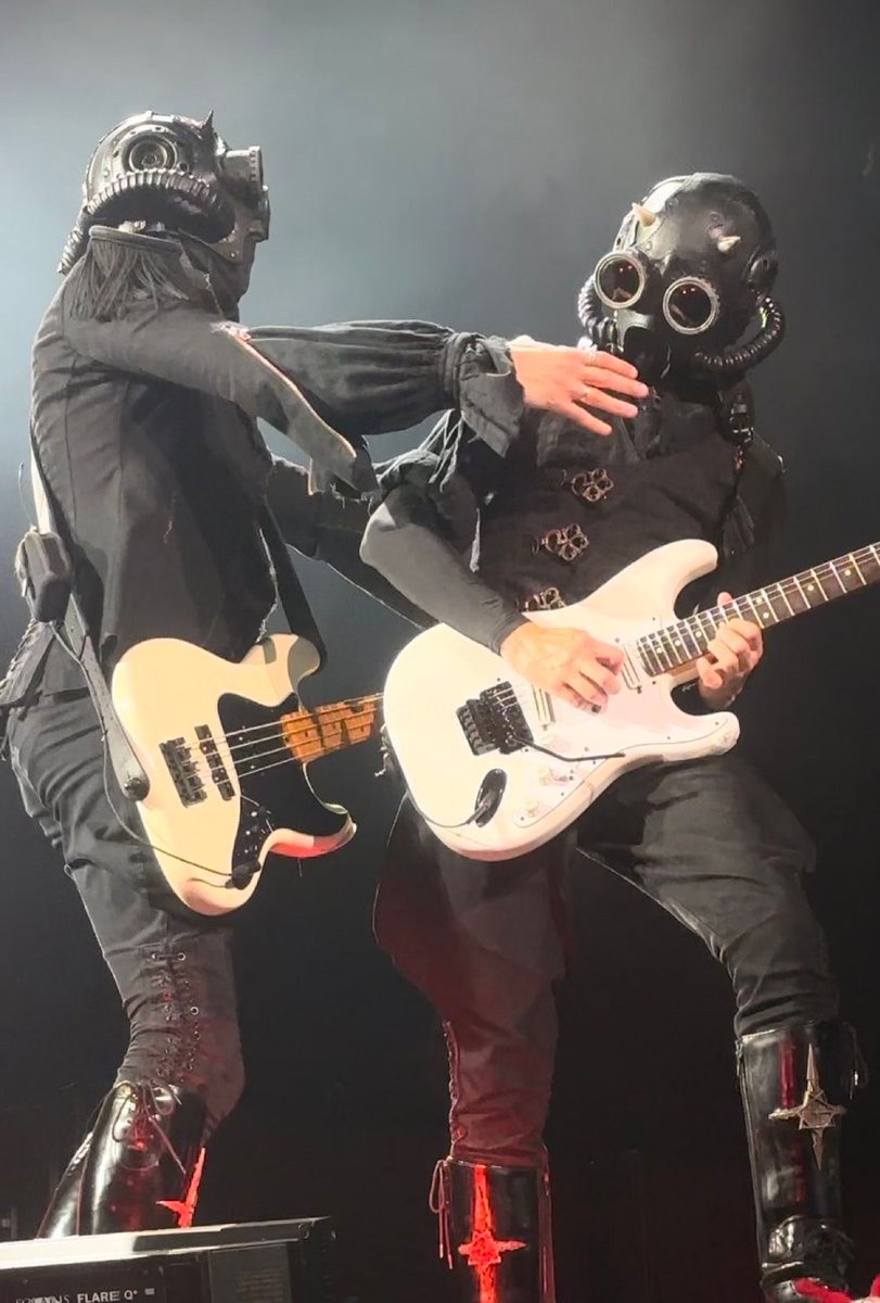 Dewdrop (hourly) (@dewmeghoul) on Twitter photo 