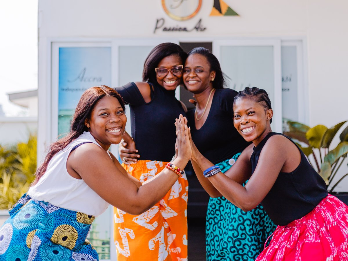 flypassionair's tweet image. Our people, our pride, our culture on full display. 🇬🇭
From bold prints to vibrant patterns, our team showed up and showed out, celebrating the beauty and heritage of African fashion in style.

#EmployeeSpotlight #AfricanPrint #PassionAir #HeritageMonth