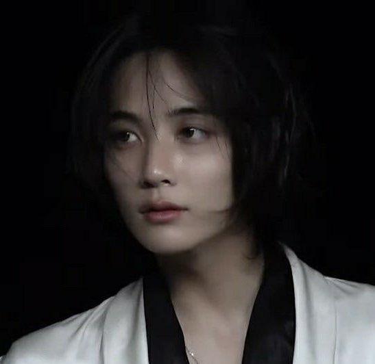 윤정한 얼굴 tweet media