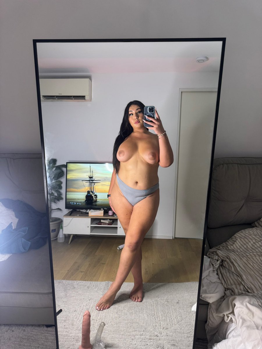 HaifaDoll tweet media