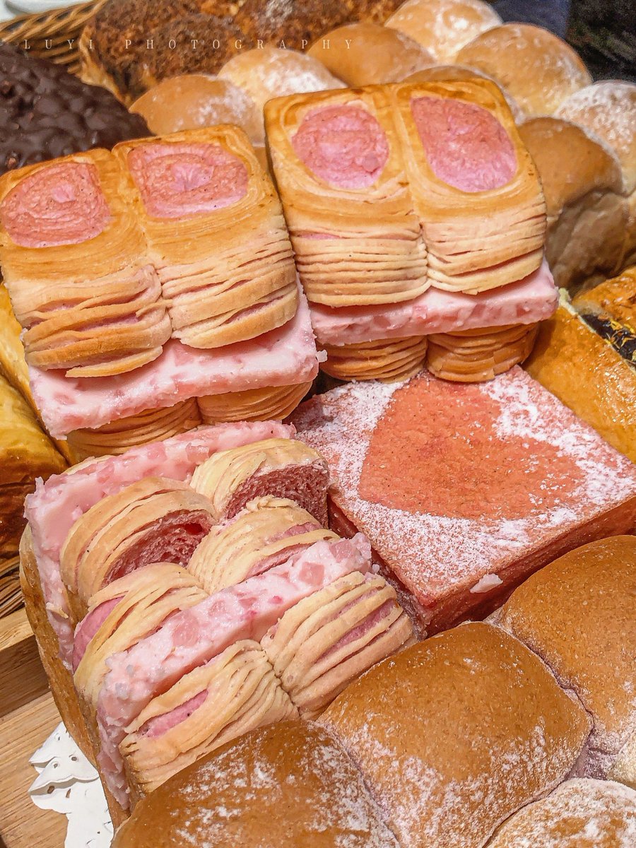 Alex Alex tweet media