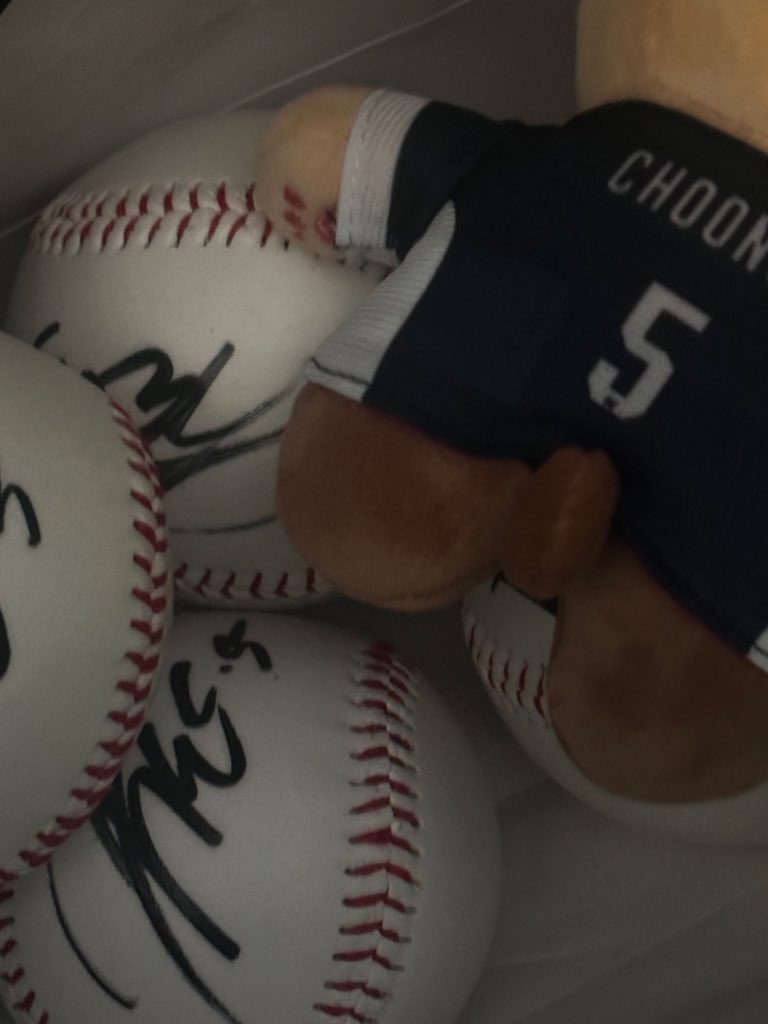 𝜗𝜚 tweet media