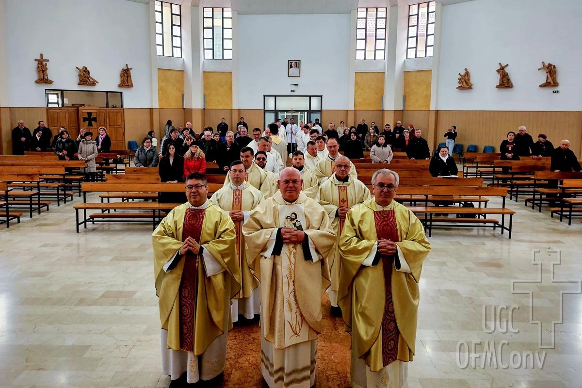 Rumunia: uroczystość św. Józefa i poświęcenie dwóch mozaik
ofmconv.net/pl/romania-sol…