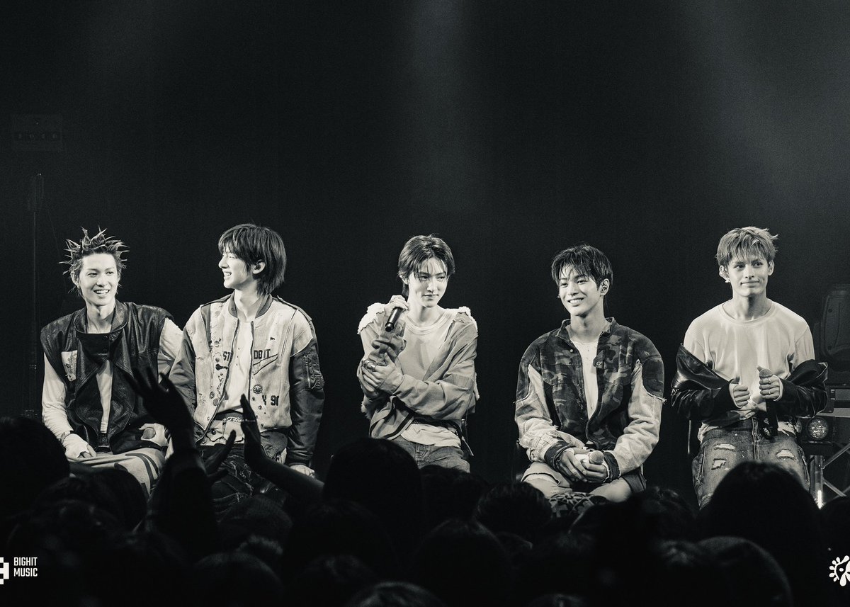 ani .ᐟ tweet media