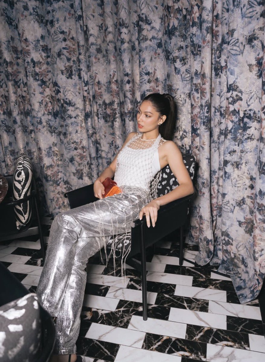 crystalᢉ𐭩 tweet media