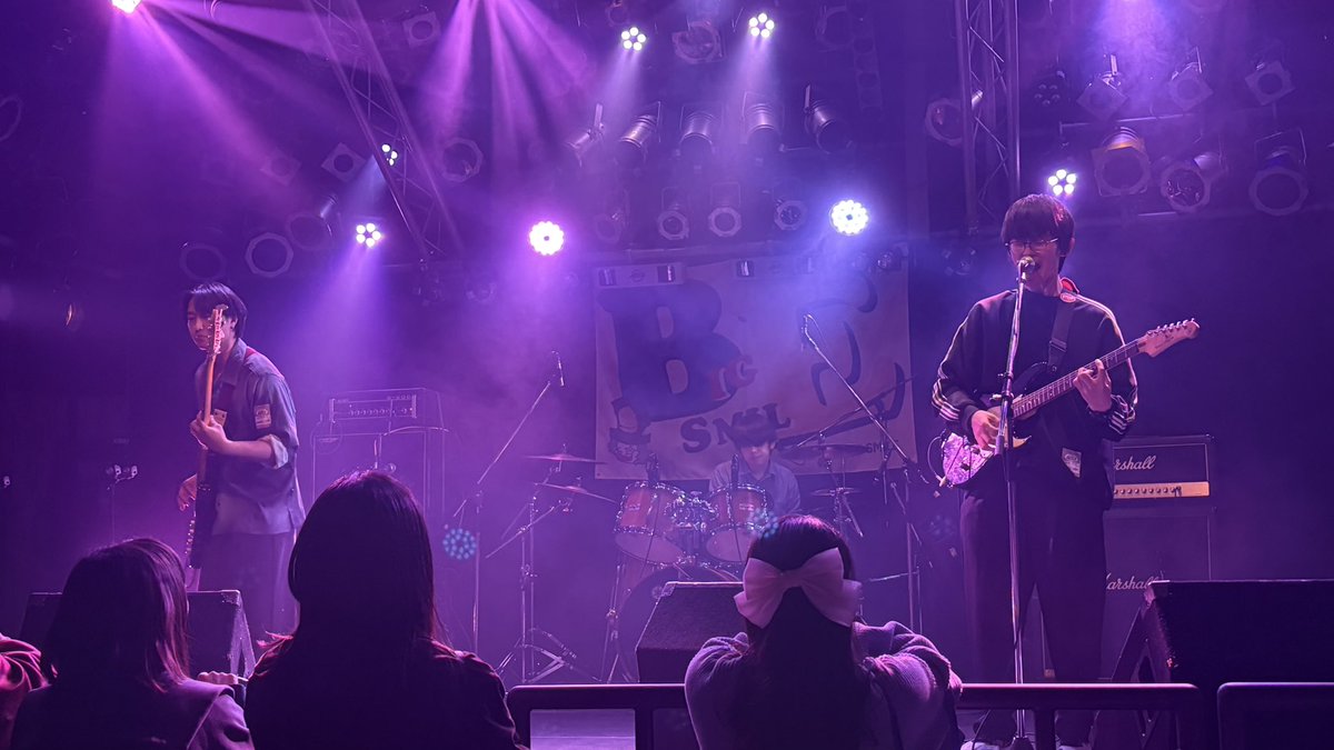 TDC_bigsmile's tweet photo. 【写真で振り返るBIG SMILE Vol.464】
⭐️nomadic teller⭐️
BIG SMILEにはなくてはならない
大切なバンド✨

一つのステージで色々な表情を見せてくれる。
５月には福岡もあるし
ノマテラ、どんどん広がれー🍀 https://t.co/qGqQTqzzzz