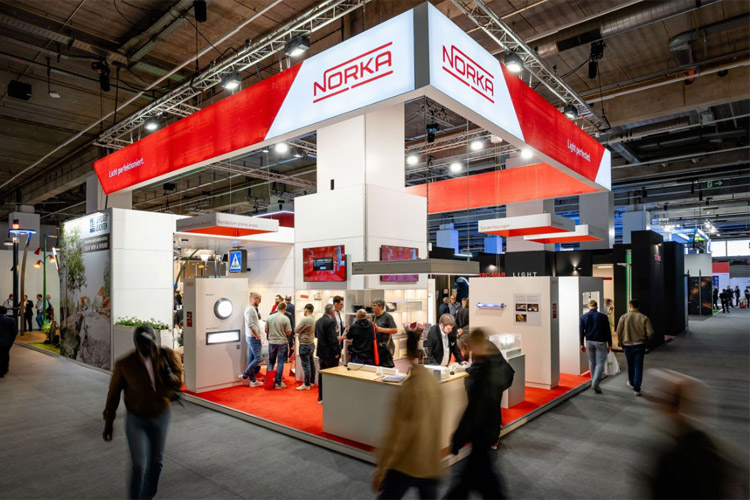 on-light tweet media