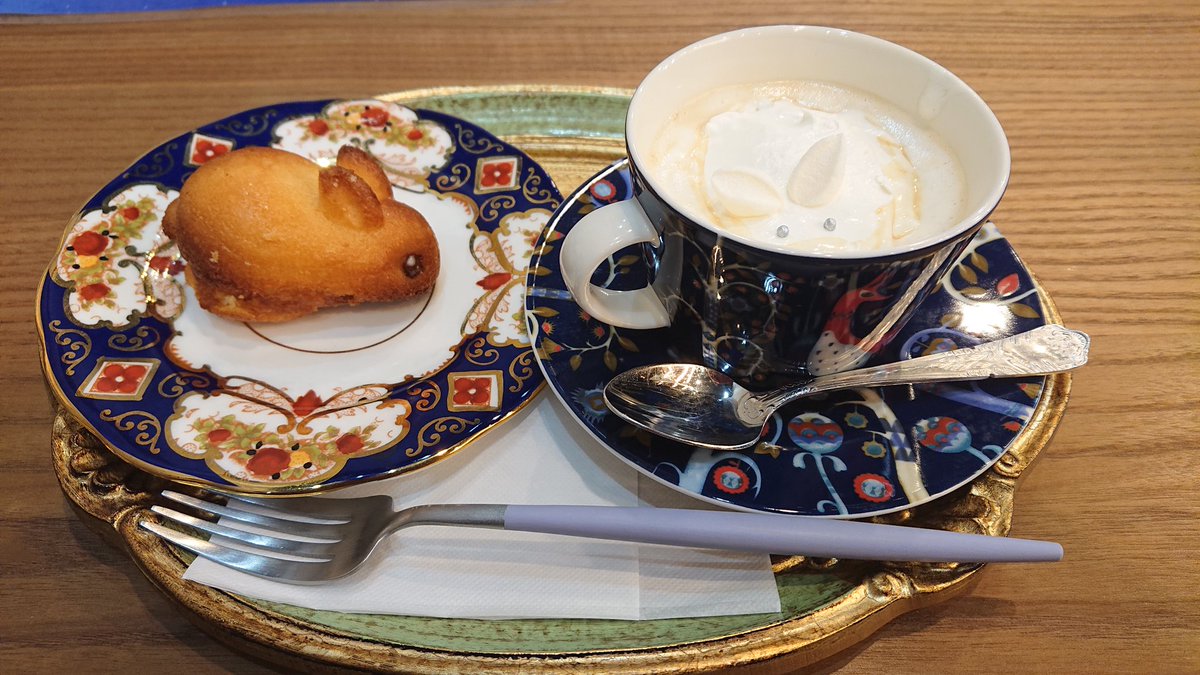 n__m__e's tweet photo. ウィーンなコーヒー https://t.co/uzBhWtxPVM