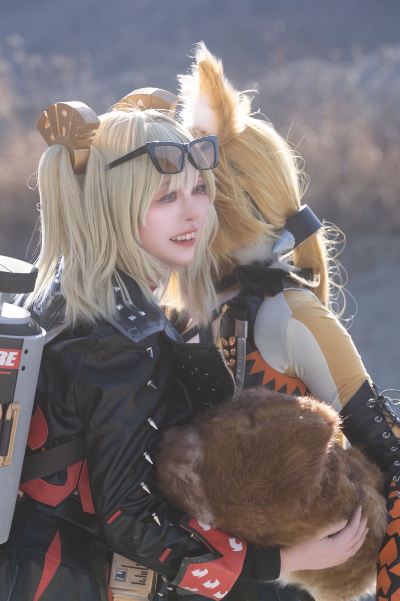⚠︎コスプレ

ゼンゼロ　バーニス

ふわふわであったかいを再現できました♡
プルクラちゃんとこれめっちゃやりたかったからすごい嬉しかったありがとう😭

📷　　　ネギ坊さん＠tainegi424 
プルクラ　かばねさん<a href="/ak1887129/">かばね@1</a> 
 #ねぎふぉーと
 #ツール・ド・インフェルノ0321
 #コスナビ