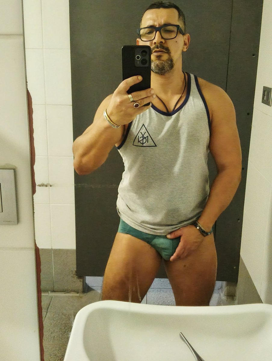 moumou16 tweet media