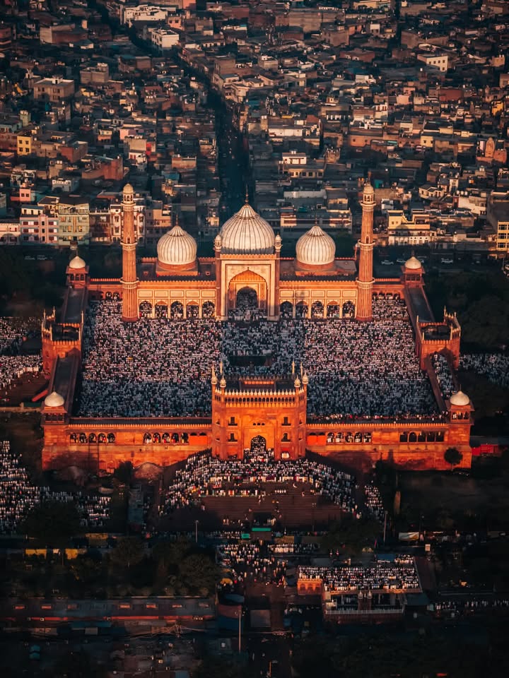 Amazing Eyes tweet media