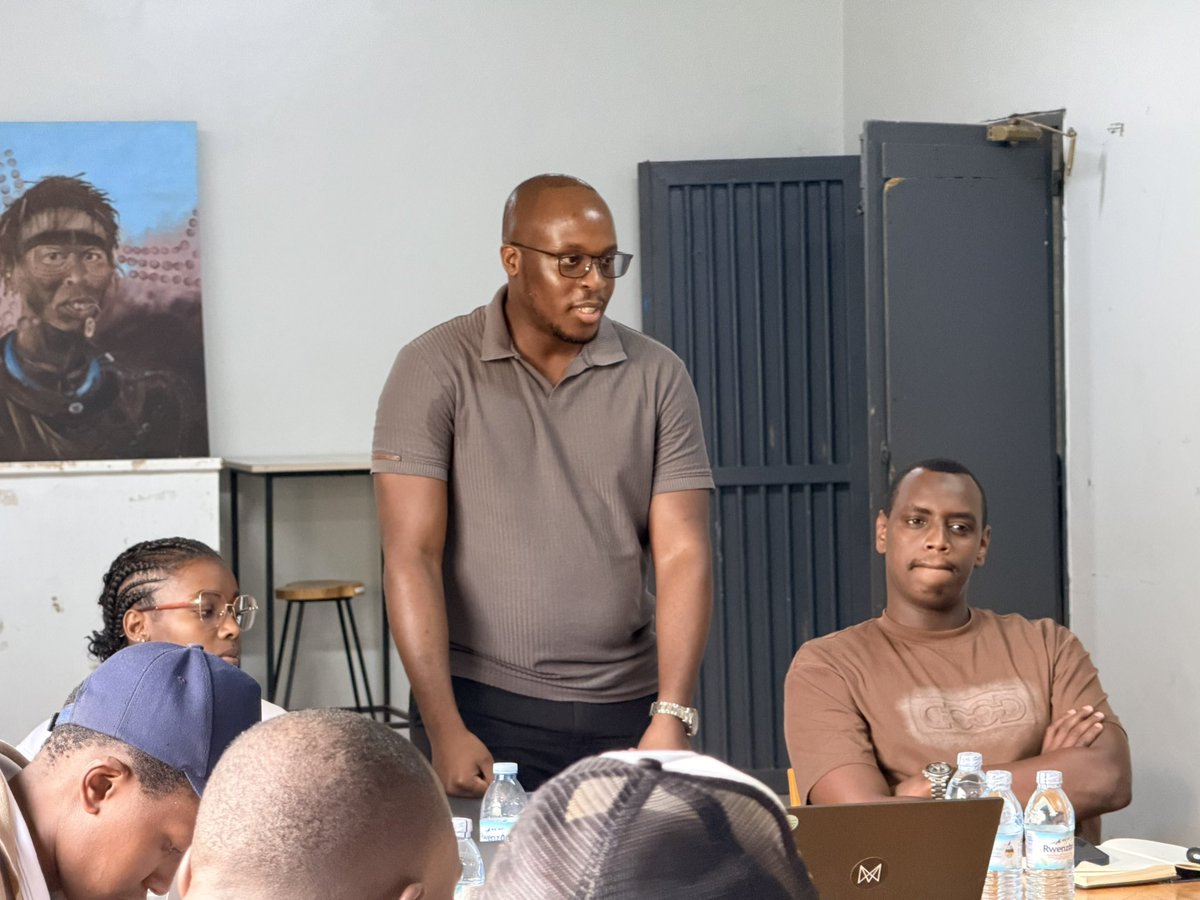 Future Lab tweet media