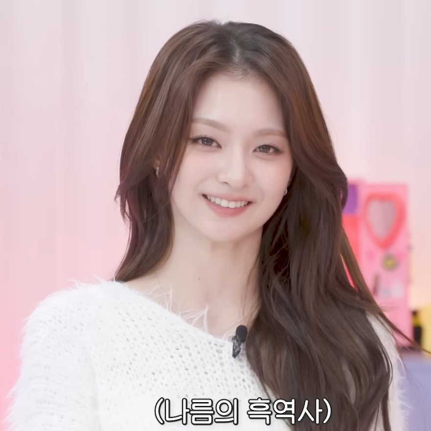 nagyungarchivee's tweet photo. pretty face https://t.co/Ts9NhaKREY