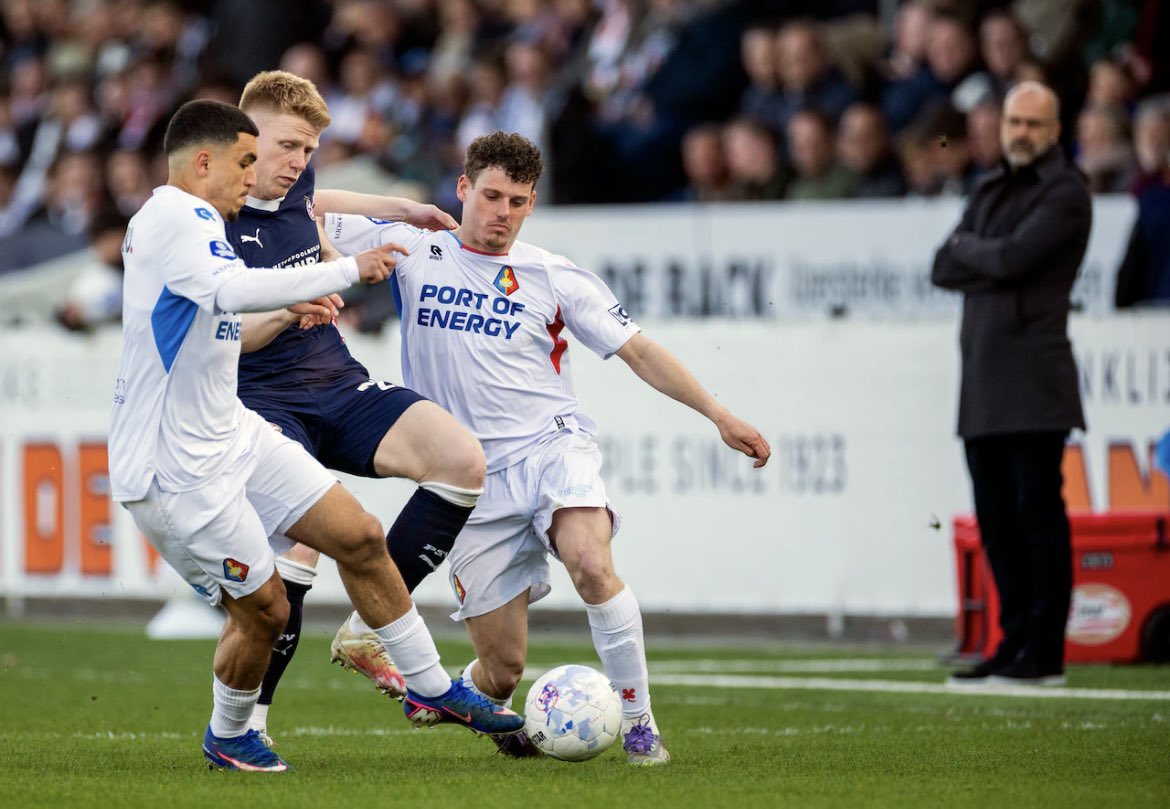 voshans's tweet photo. Sportfotografie รญs kunstโฆ
(Foto Jiri Buller)
#Telstar #PSV #TELPSV #Eredivisie
#voetbal #football #soccer #Velsen
#fotografie #photography #IJmuiden https://t.co/n6wluAQW9Z