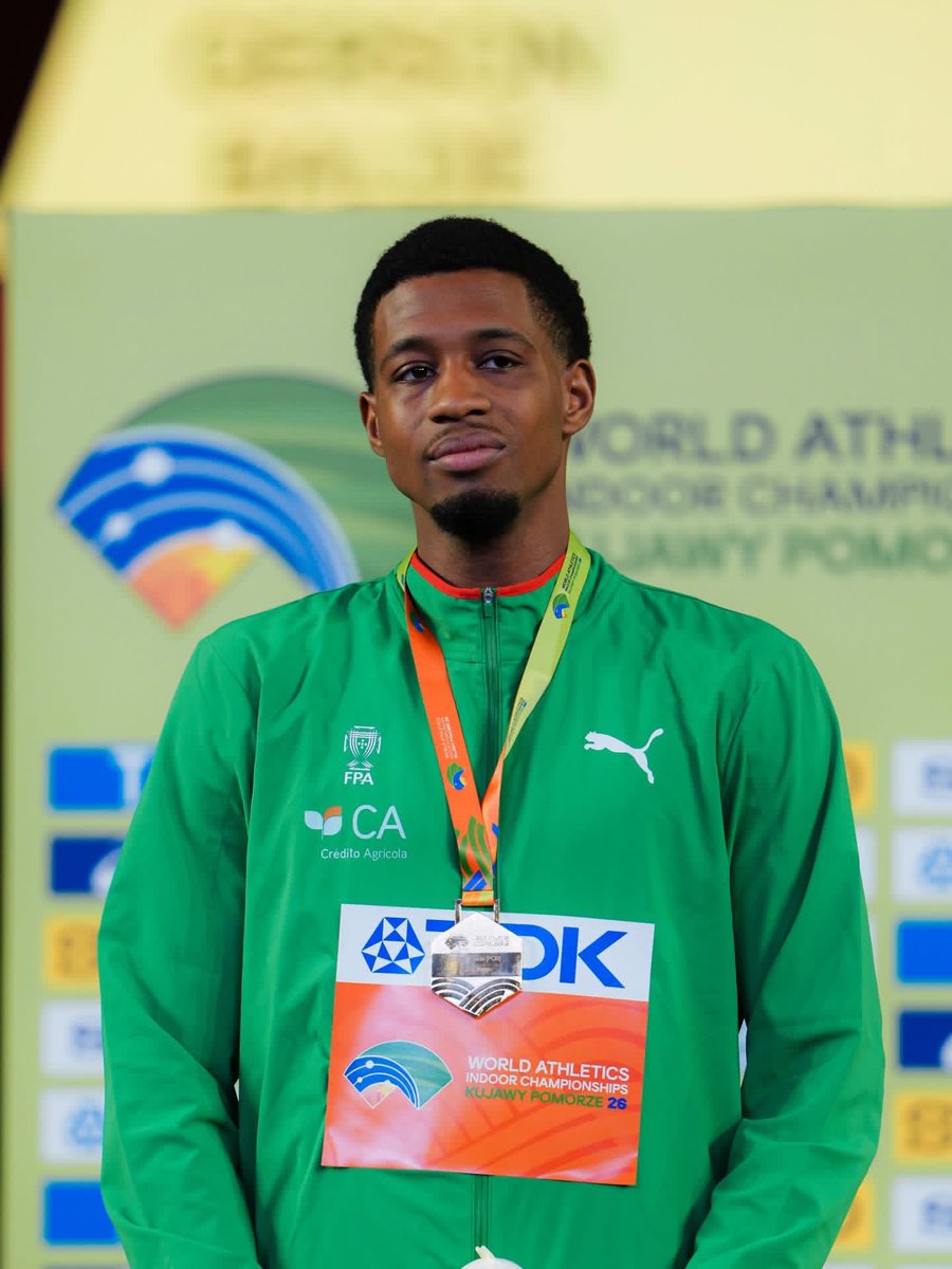 Luís Montenegro tweet media