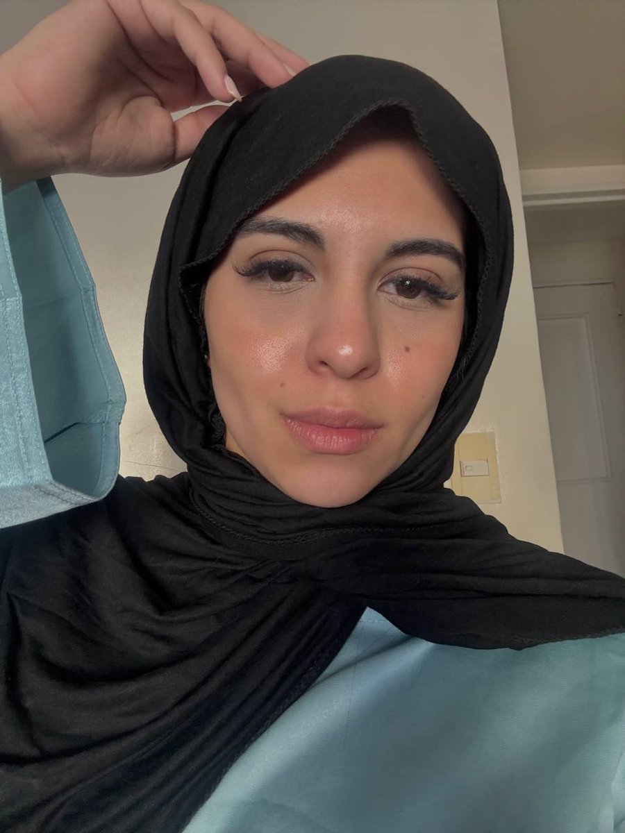 A r a b e tweet media