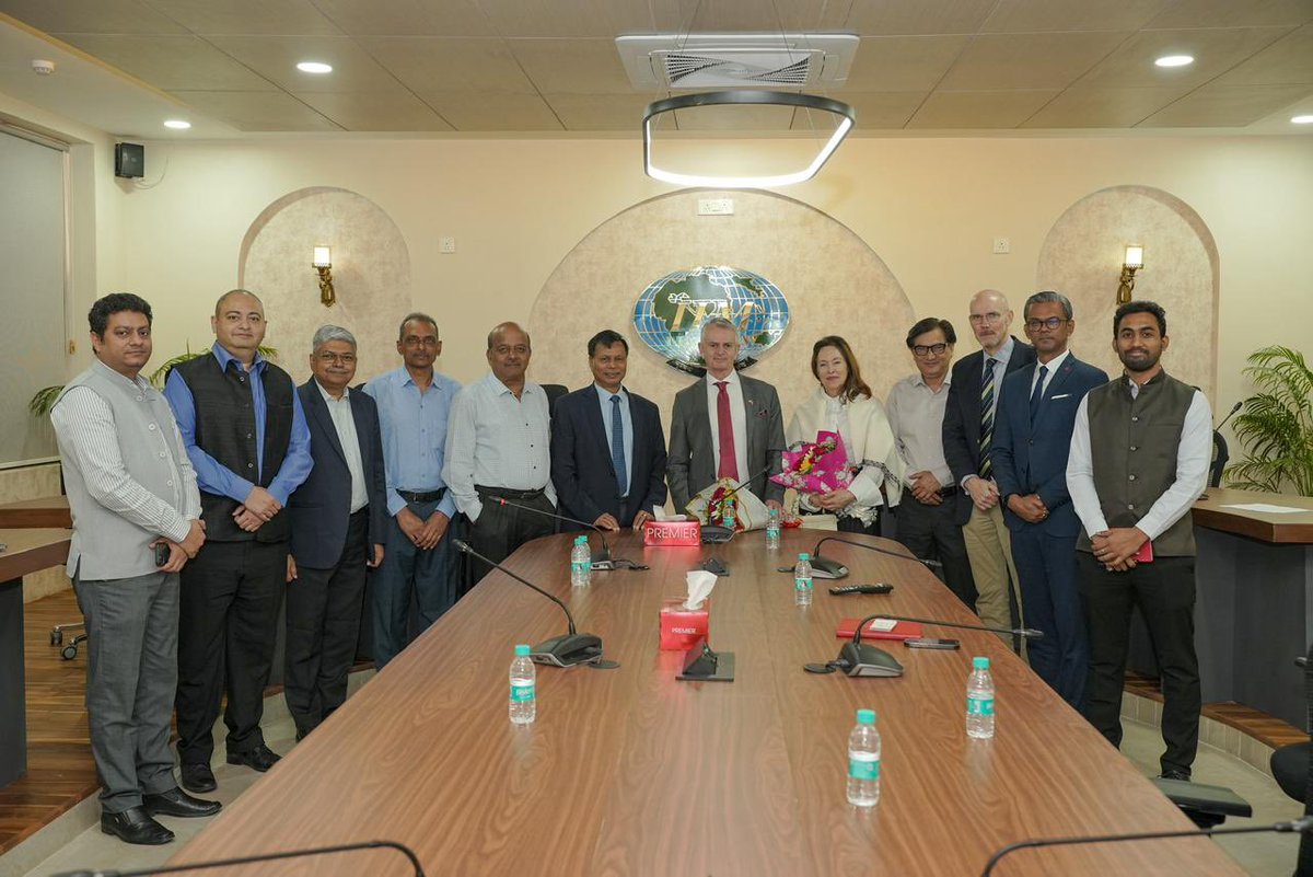 IIM Lucknow tweet media