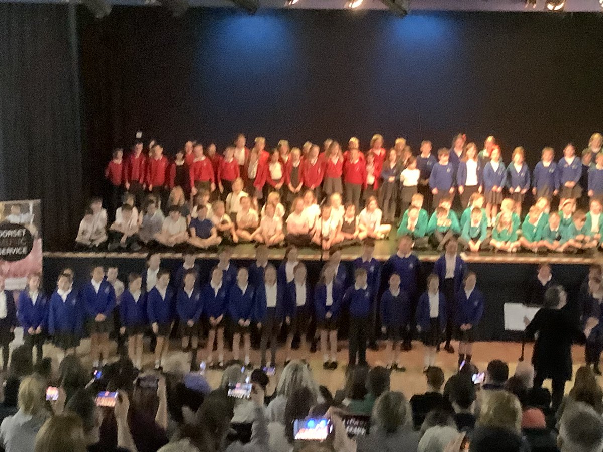 Mrs L Crossley tweet media