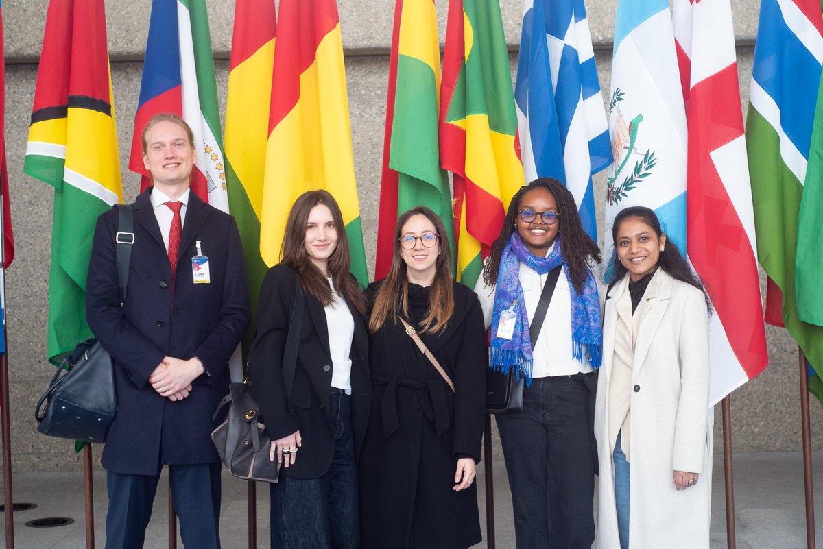 EU Business School tweet media