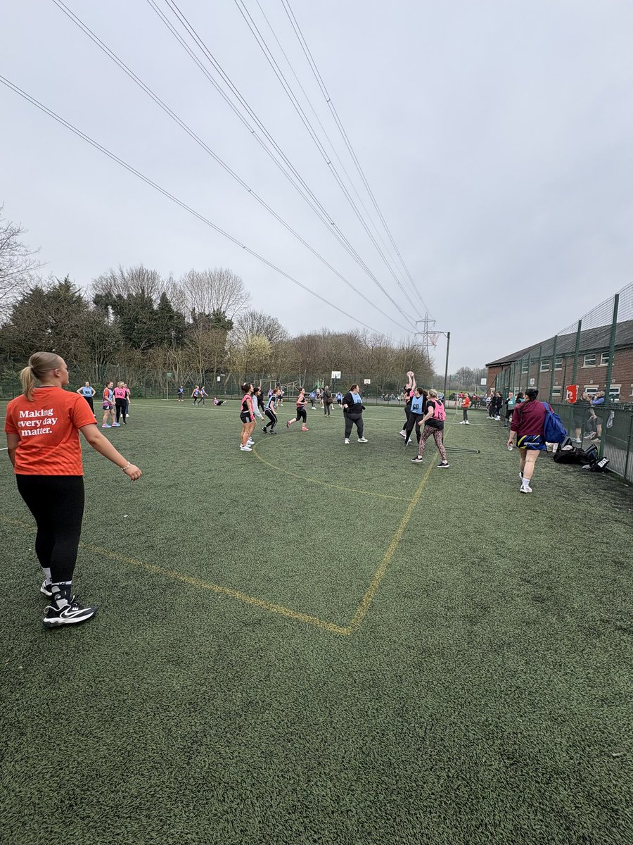 Staceyk51's tweet photo. #MondayMention to the amazing Beth who organised a fab netball competition yesterday! Beth & family raised over ยฃ20k for MND and donate to our brill @MNDManchester who were there to help yesterday โค๏ธ๐งก
Well done Beth!!! And congrats to the winning team ๐๐ผ๐๐ผ๐๐ผ
#ProudFundraiser https://t.co/vTW3cy6USa