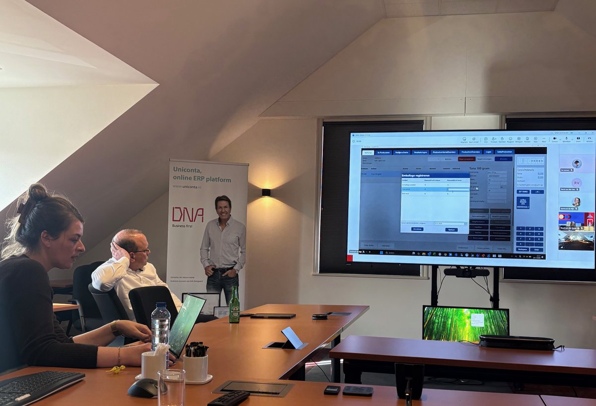 DNAServicesBV's tweet photo. 𝗚𝗲𝘀𝗹𝗮𝗮𝗴𝗱𝗲 𝗗𝗡𝗔 𝗱𝗲𝗺𝗼-𝗺𝗶𝗱𝗱𝗮𝗴: 𝗡𝗶𝗲𝘂𝘄𝗲 #𝘀𝗼𝗳𝘁𝘄𝗮𝗿𝗲-#𝗶𝗻𝗻𝗼𝘃𝗮𝘁𝗶𝗲𝘀 𝗯𝗲𝘀𝗰𝗵𝗶𝗸𝗯𝗮𝗮𝗿 𝗯𝗶𝗻𝗻𝗲𝗻 𝗵𝗲𝘁 𝗪𝗲𝗲𝗴𝗯𝗮𝗮𝘀 𝗙𝗼𝗼𝗱𝗘𝗥𝗣-𝗽𝗹𝗮𝘁𝗳𝗼𝗿𝗺!
Vrijdag hebben we tijdens #demomiddag stilgestaan bij de nieuwste #Weegbaas-release. https://t.co/NcLRyx2R1Y