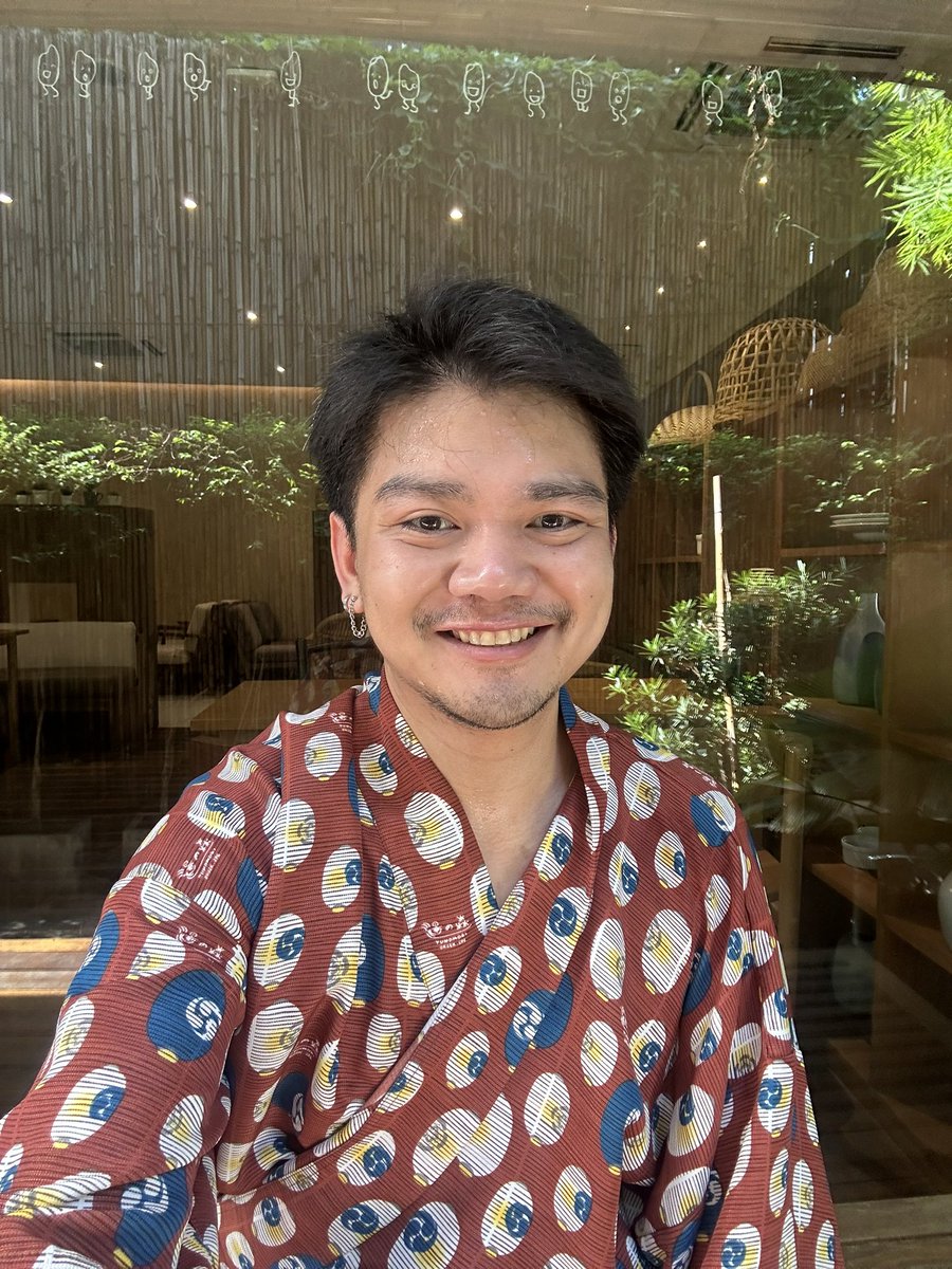 ปปจะกลับไทยแล้ว tweet media