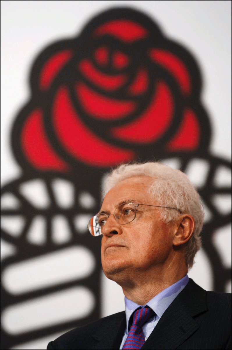 FC_actu's tweet photo. Lionel Jospin est mort, à 88 ans.
Figure de la gauche socialiste, il fut Premier secrétaire du PS, député, ministre de François Mitterrand, premier ministre de cohabitation sous Jacques Chirac. Candidat à la présidentielle, éliminé à la surprise générale.
https://t.co/BCSZonKqyK https://t.co/hxenJ9ZMNq