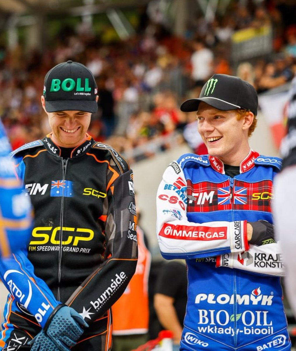 KarolK71 tweet media