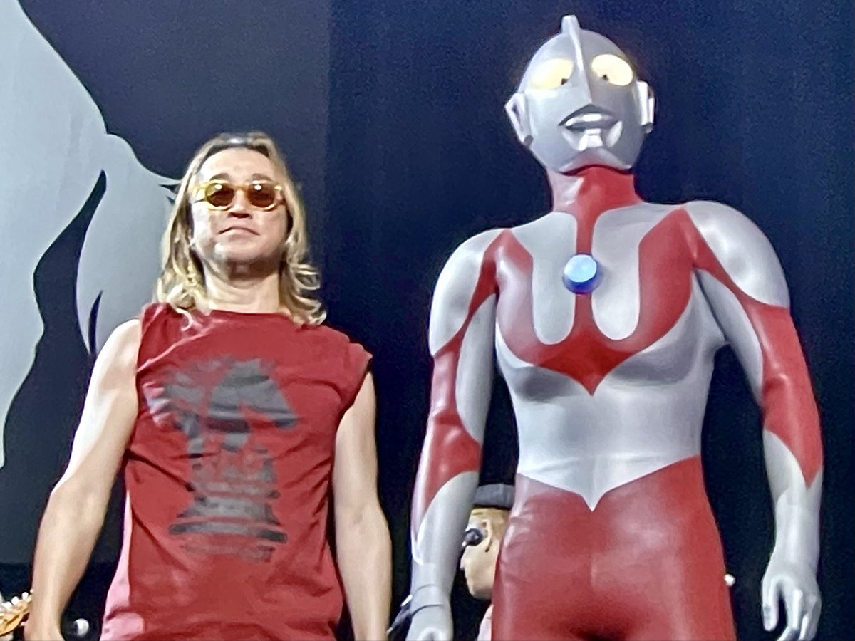 最後の集合写真、DONさんは2日間ともウルトラマンと同じポーズしてるのね😆💕
かわいいな〜️🩵

やっぱり「シュワッチ！」も言ってほしかったな〜😂

#ROOTS66