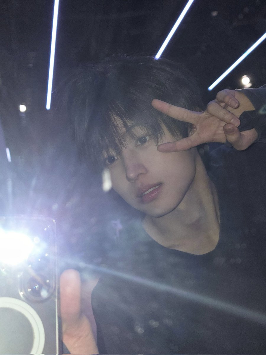 Yonghoon. (2005) tweet media