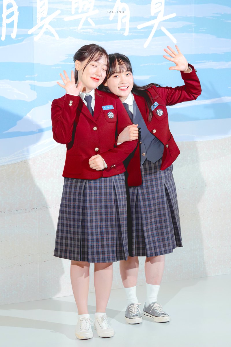 𝑭𝑨𝑳𝑳𝑰𝑵𝑮🍃 tweet media