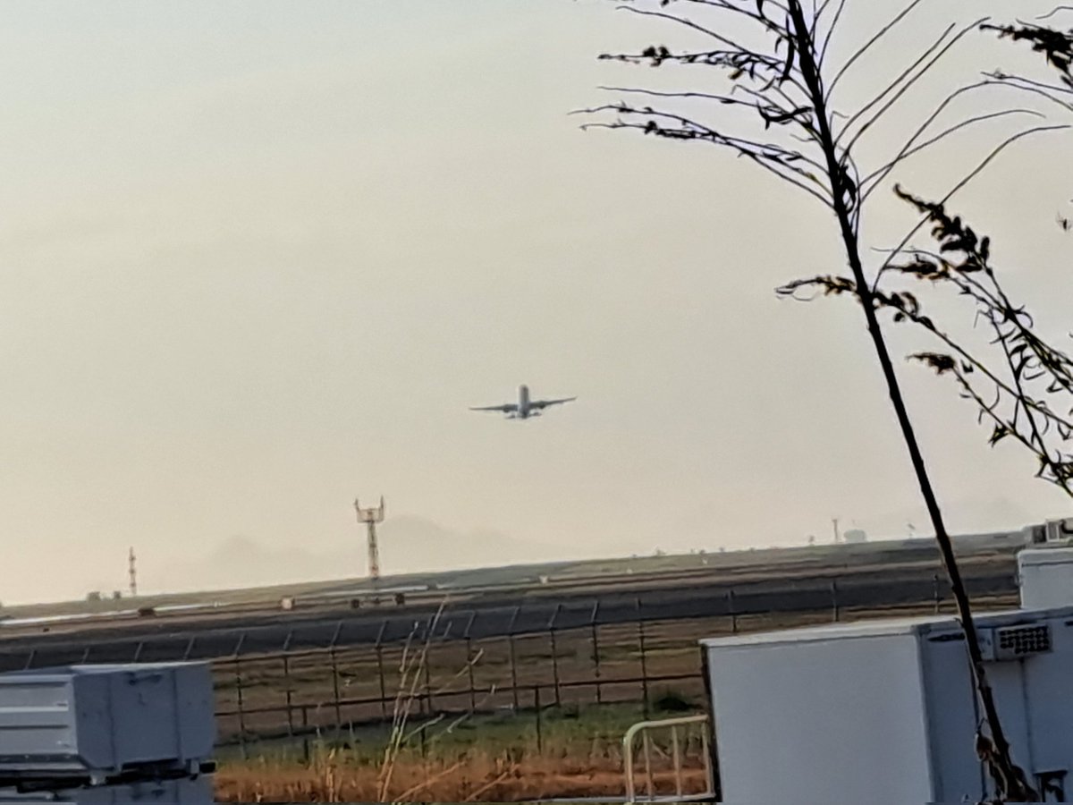 ｷﾀｰｰﾟ+.ヽ(≧▽≦)ﾉ.+ﾟ
駐車場があと一台やー～！ヽ(^o^;)ノｾｰﾌ
月曜日はこれやからなやなのよねー！
ではでは(((ง'ω')و三 ง'ω')ڡ≡ｼｭｯｼｭ❤️‍🔥