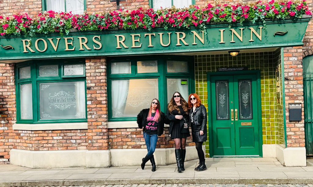 nuala 🐆✨ tweet media