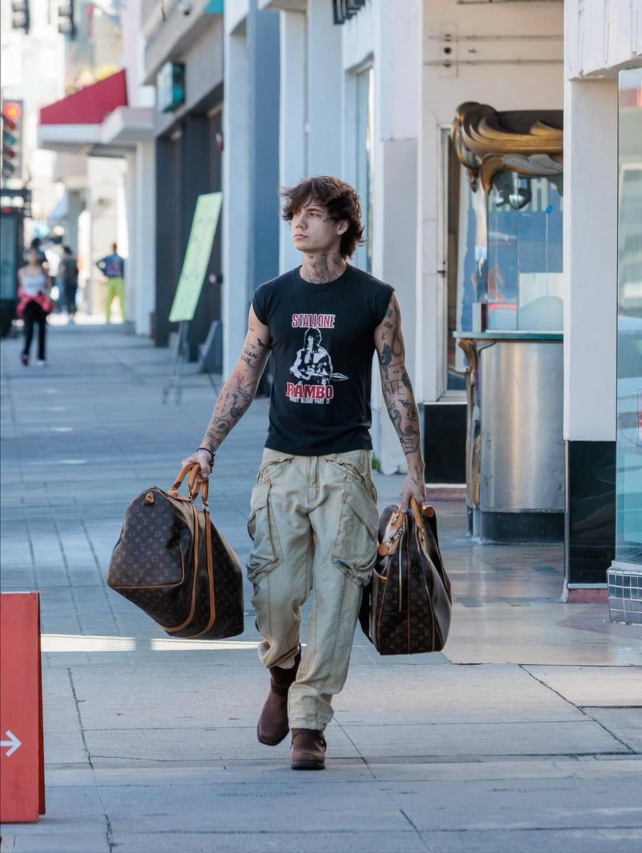 𝓏𝑜𝓇𝓇𝑜 tweet media