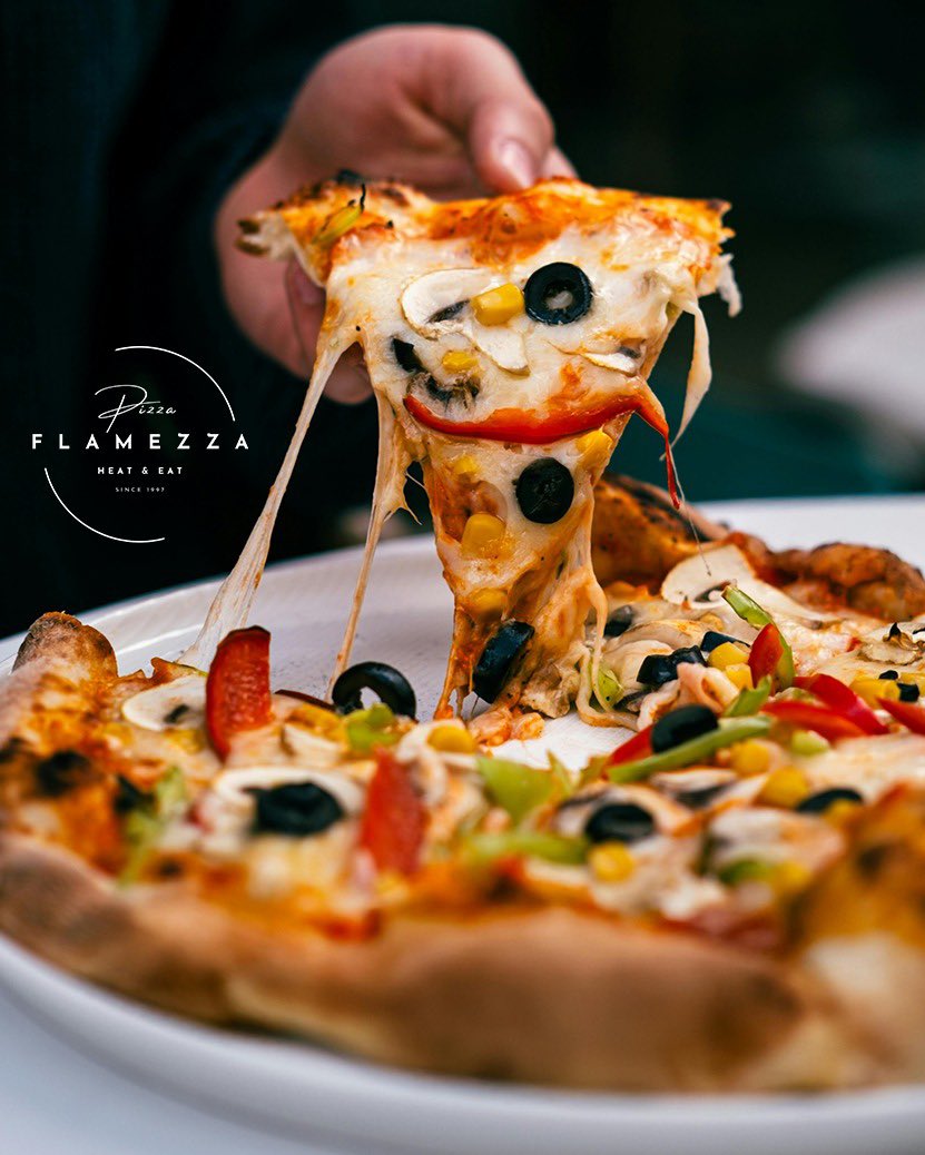 flamezzapizza's tweet photo. Bol malzeme, gerçek pizza keyfi! 🍕
İncecik hamur, enfes sos, eriyen peynir ve dopdolu malzemeler…
Her dilimde lezzeti hissedeceğiniz bol malzemeli pizzalar sizi bekliyor.
Gerçek pizza deneyimi için adres belli: Flamezza Pizza 🔥

#flamezzapizza #flamezza #pizza #hazırpizza https://t.co/Sxq7wMiJdu