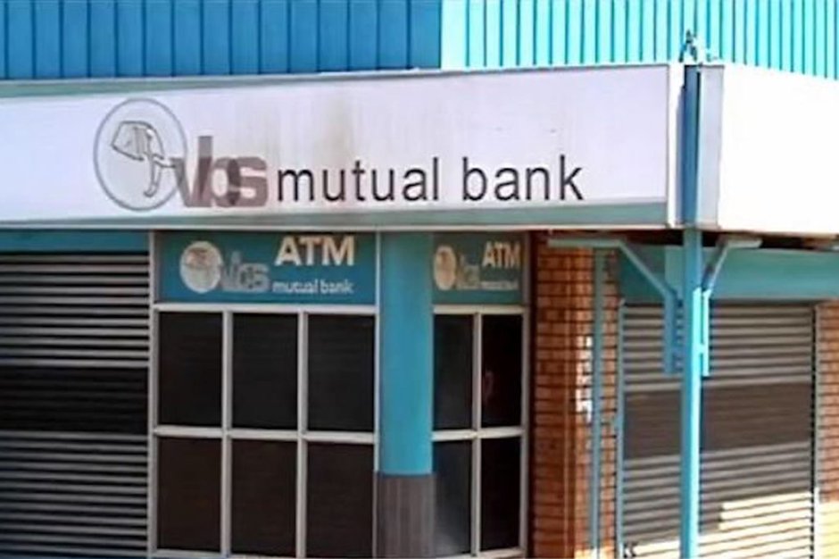 BelrenBrands's tweet photo. BANKING: #VBS Mutual Bank collapsed in 2018 after nearly R2bn was looted in one of South Africa's worst financial scandals. In March 2026, its former Rivonia headquarters building was auctioned for R42 million. https://t.co/YPwZSpy46g