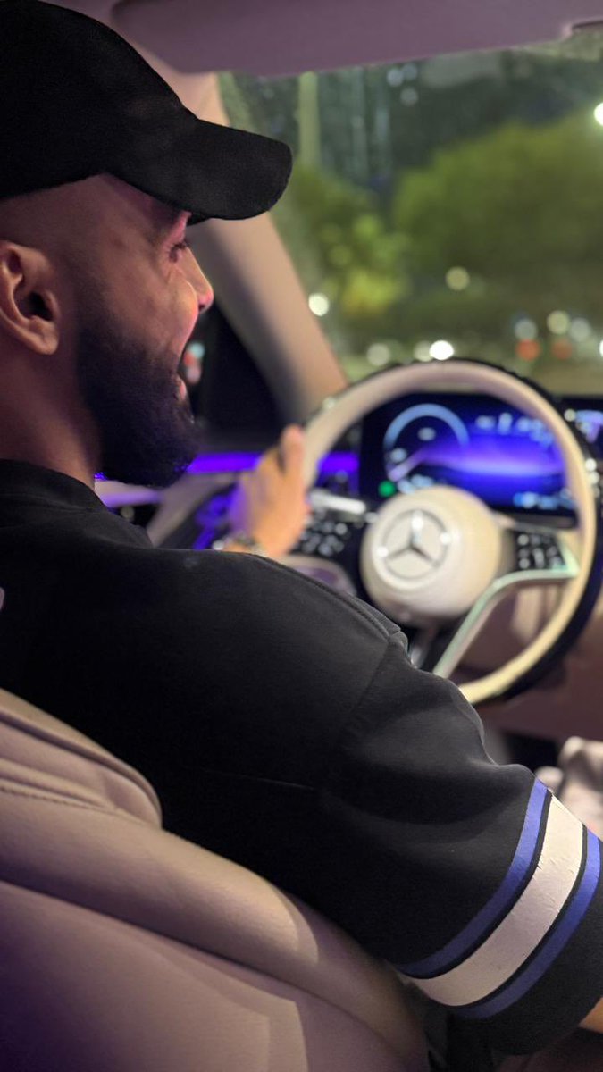 SALMAN 🤍 tweet media