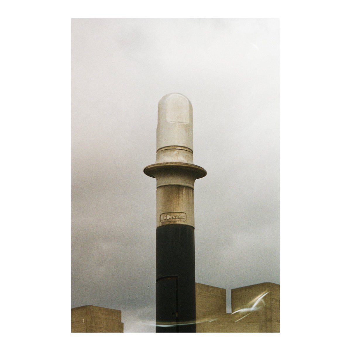 nickdemarco_'s tweet image. South Bank detail
Camera no. .12, in my COMPACT 35 PROJECT. The Pentax Espio 120SW - with 28mm to 120mm zoom
Kodak Gold, July 2024

From my blog review here: rangefinderchronicles.blogspot.com/2025/12/the-co…

#filmphotography #pentaxespio #compactcamera #pointandshootcamera #kodakgold