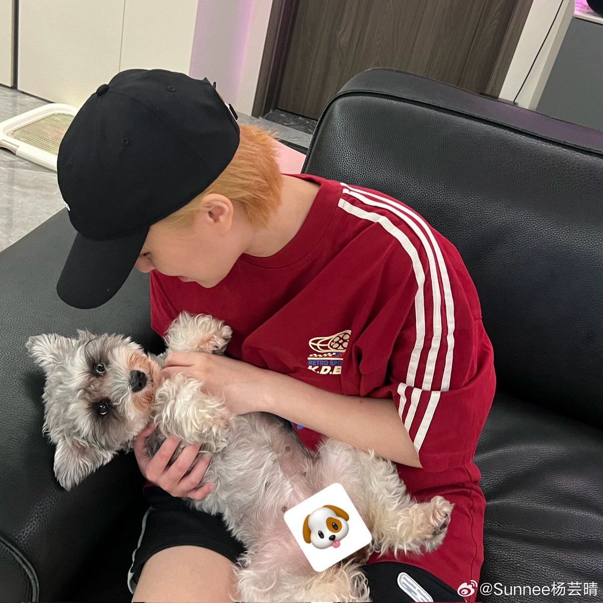 FcSunnee's tweet photo. 23032026 #sunneeweibo update

"ไม่ว่าเธอจะเป็นแบบไหน ฉันก็รักเธอสุดๆเลย 🤟💗"

#Sunnee #ซันนี่เกวลิน #Sunnee杨芸晴
https://t.co/DX2sK9W7Zv https://t.co/7Kl46lu1Bn