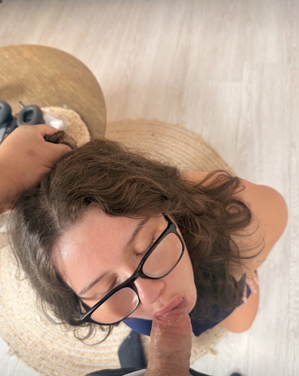 Veronika 😇 tweet media