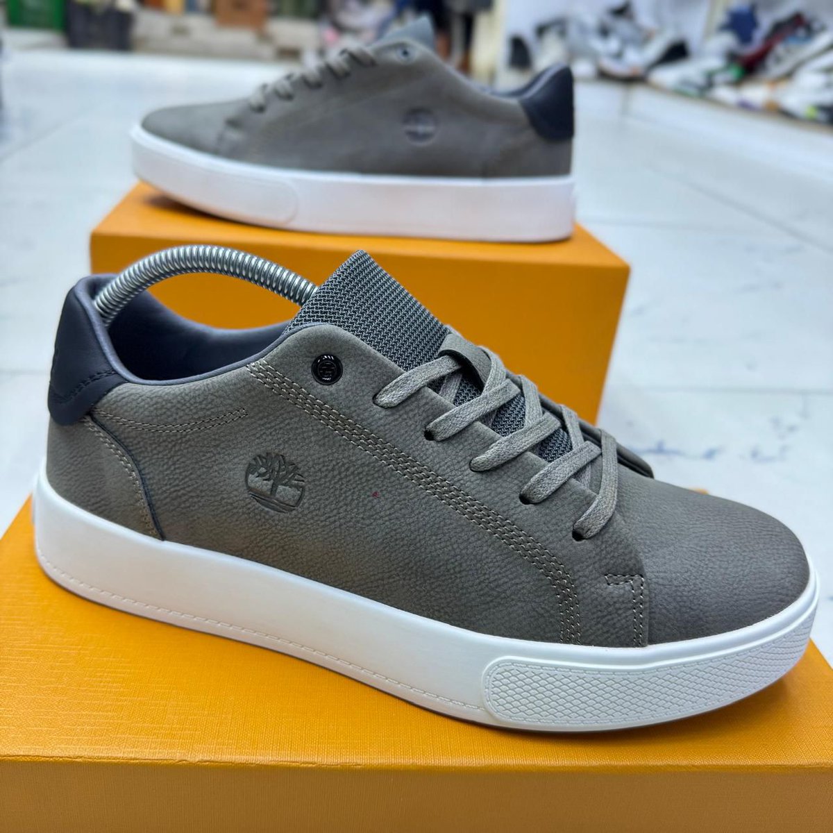 Mikesneakershub's tweet image. MEN CASUALS 🔥🚀 
Size 38____45 Excellent Quality 💯 
Call or WhatsApp 0798440793
 Delivery done Countrywide ✅
We're located at Nairobi CBD Dubai merchant mall,Shop F68/f69
 #254 #nairobikenya #sneakers #menwear  #onfoot #menswear #unisexshoes  #Nairobishoes #kidswear #shoeplug