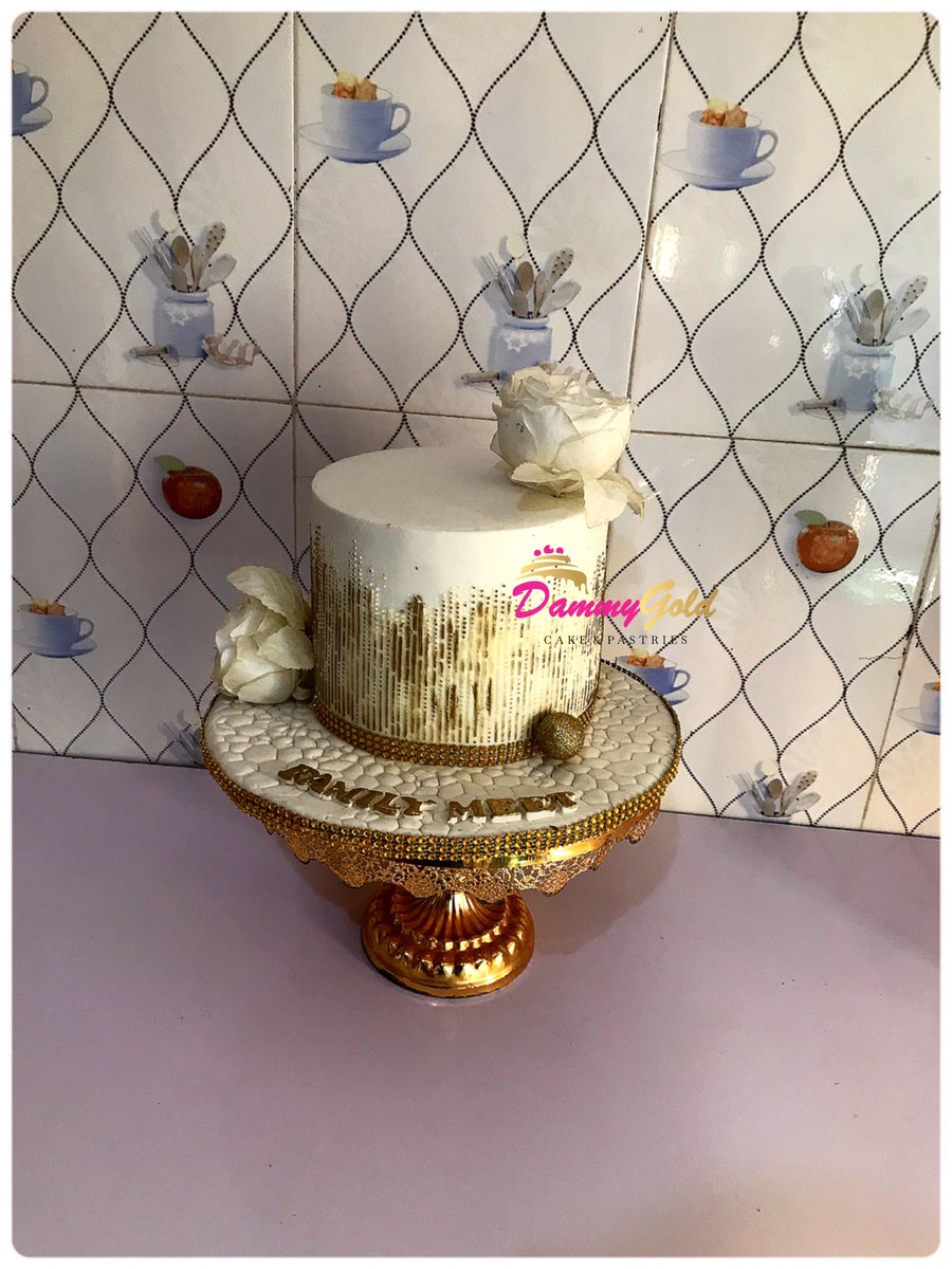 dammygold032's tweet photo. Na here the journey begin๐
Two heart have found their rhythm in love, and today marks the beautiful start of a forever story. From this moment, itโs no longer two paths, but one journey filled with laughter, growth, and endless affection.
#introductioncake
#foreverBegins https://t.co/UkQDh0GobF