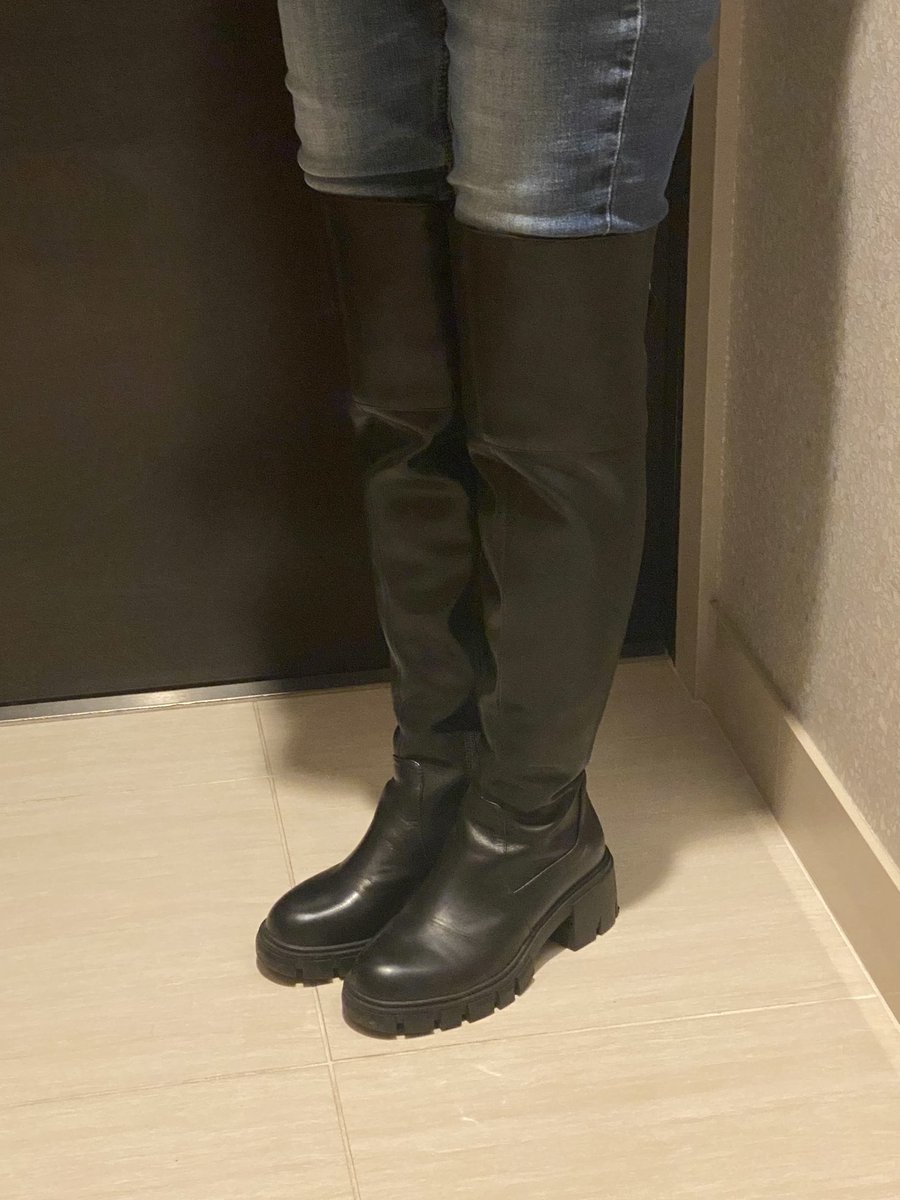 Boots_stocking's tweet photo. こんばんは〜💖
お買い物してきます👢 https://t.co/yUOpDj86Rb
