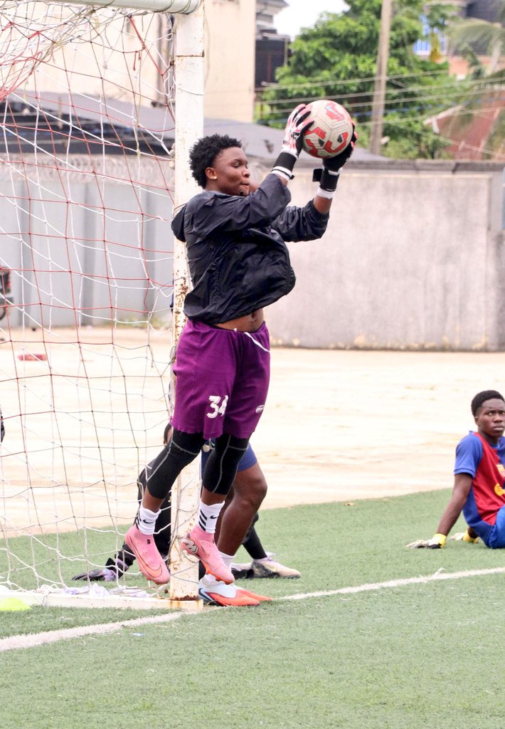 Arek GODSTIME tweet media