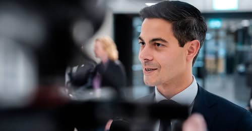 Dolly van den Berg tweet media