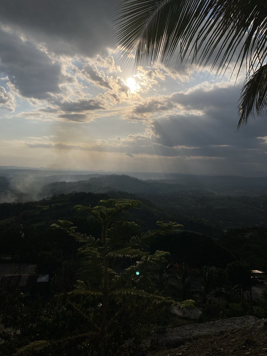 iamursRC's tweet image. The chocolate is sweet, but the company is missing. #emptychair